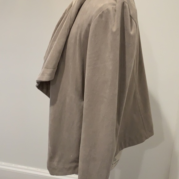BB DAKOTA Suede It Out light grey drape open-front jacket size M - Picture 3 of 4